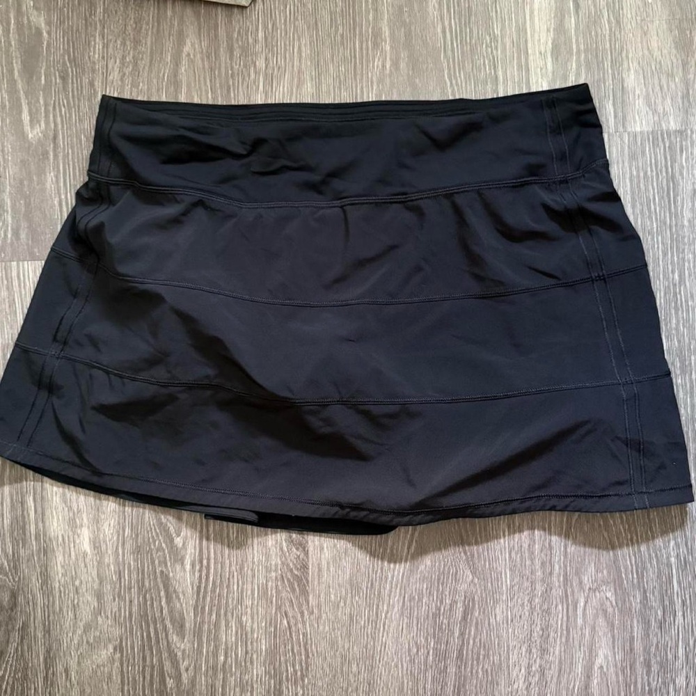 Lululemon pace rival skort